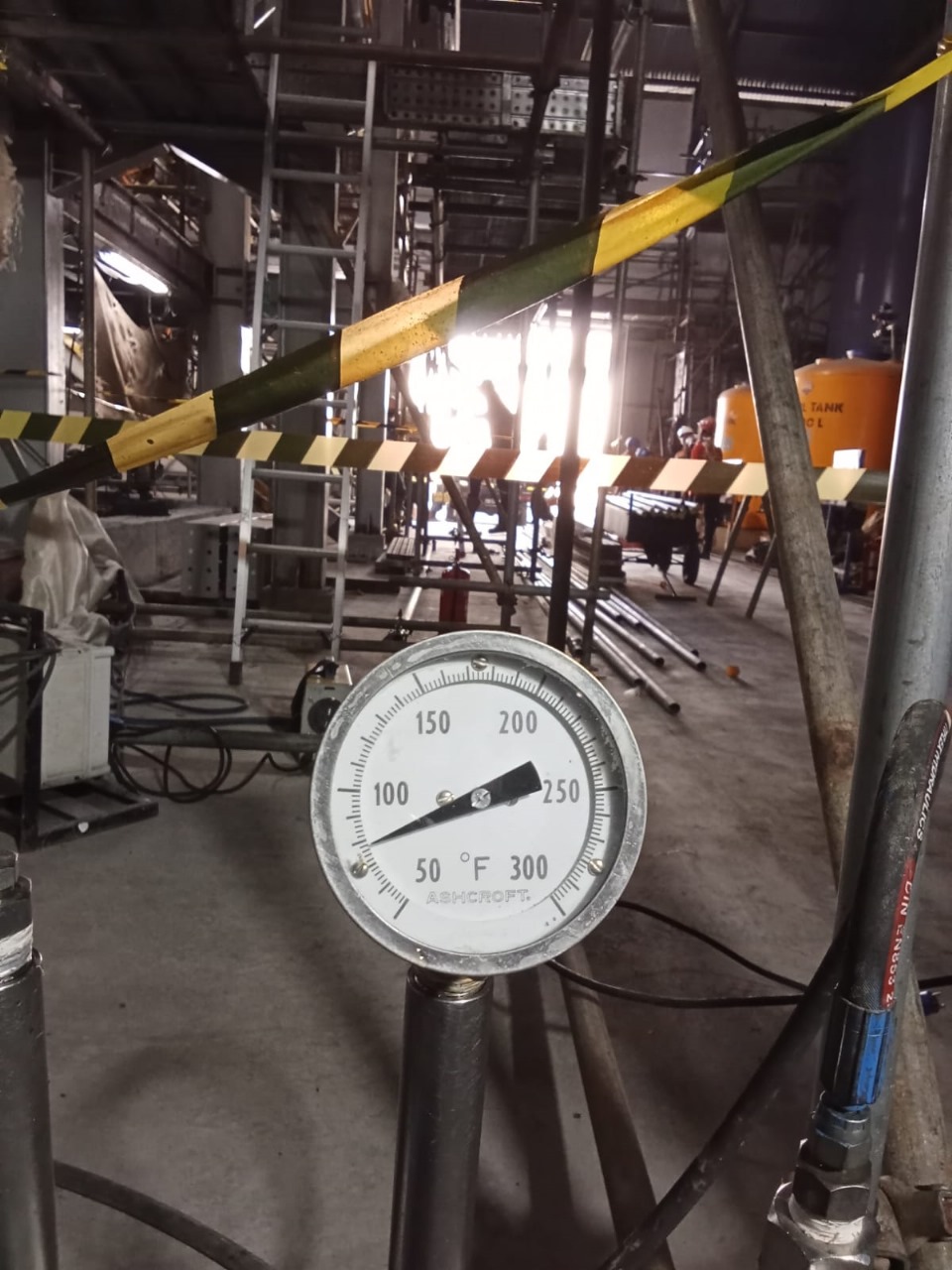 Dokumentasi Proyek Hydrotest Pipa Surabaya